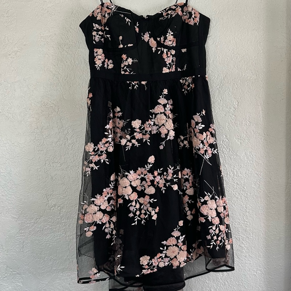 City Chic Ambrosia Floral Sequins Staples Dress NEW Size 
S/16